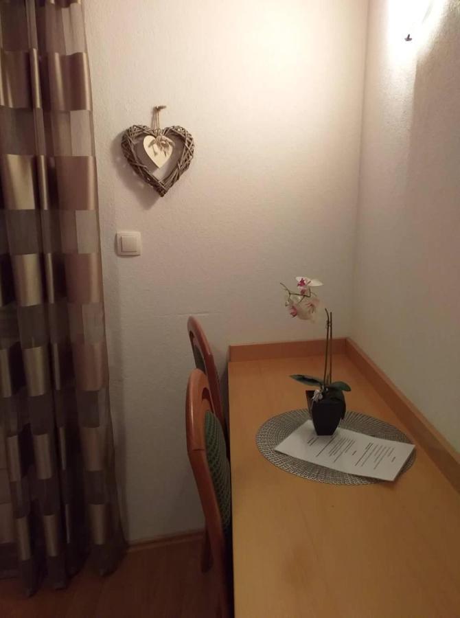 Rooms And Apartment Ambrozic Vremski Britof Экстерьер фото